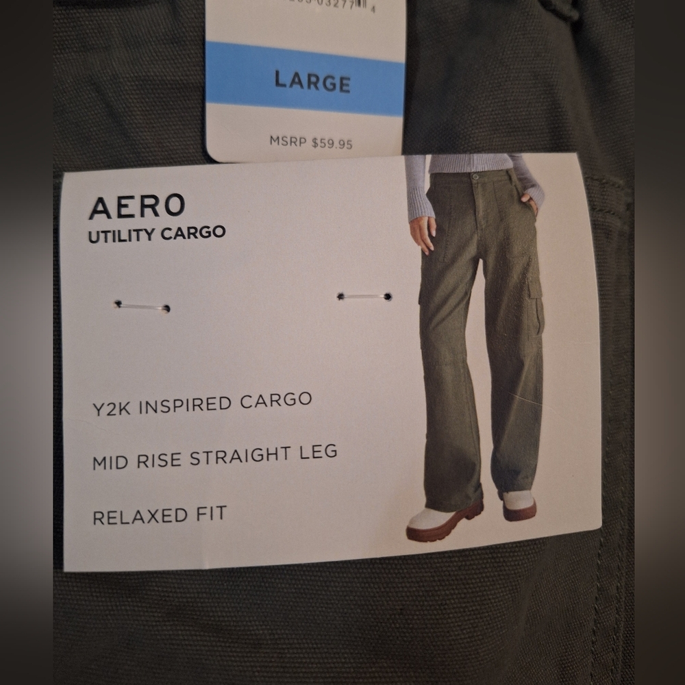 NWT Aeropostale Women's Olive Cargo Pants - Picture 5 of 5